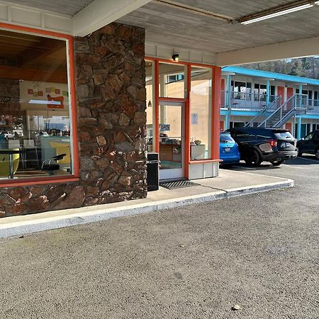 Atomic Motel Astoria Zewnętrze zdjęcie
