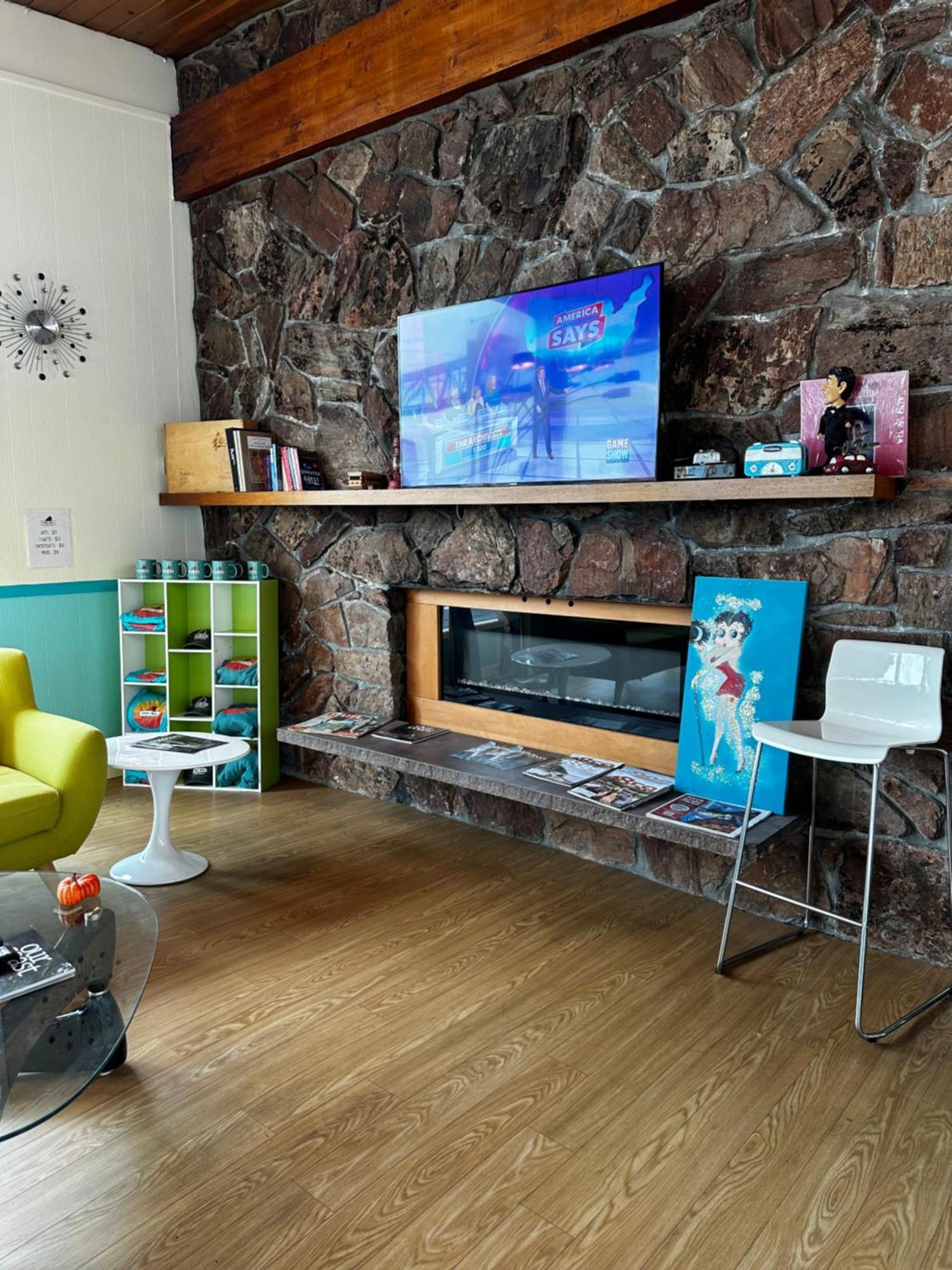 Atomic Motel Astoria Zewnętrze zdjęcie