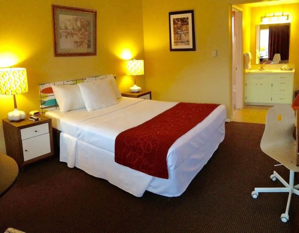 Atomic Motel Astoria Zewnętrze zdjęcie